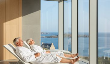 Thalasso pour seniors : Guide complet pour une cure de vitalité en 2026